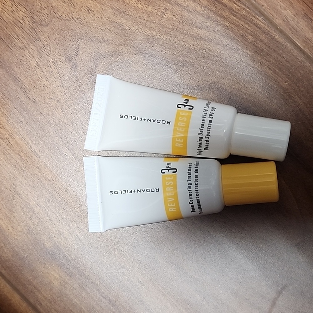 Rodan+Fields Reverse Travel/Mini Regimen - Picture 11 of 11